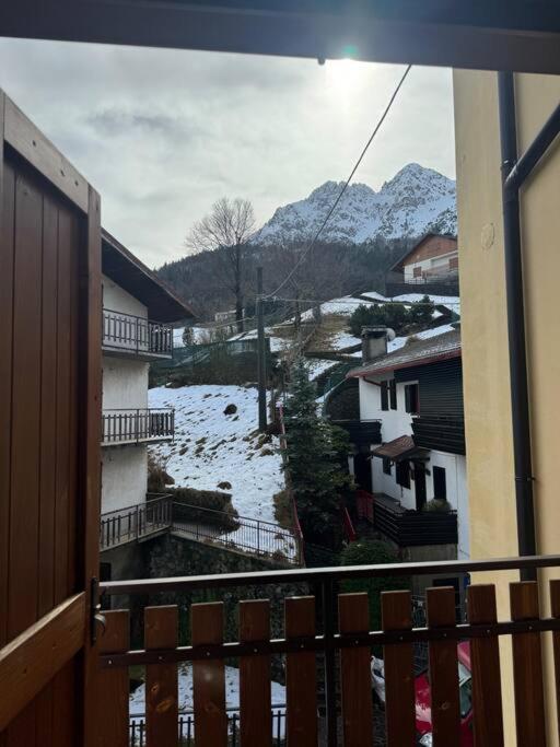 Suite Panoramica Casa Vacanza Di Alex G Oltre il Colle エクステリア 写真